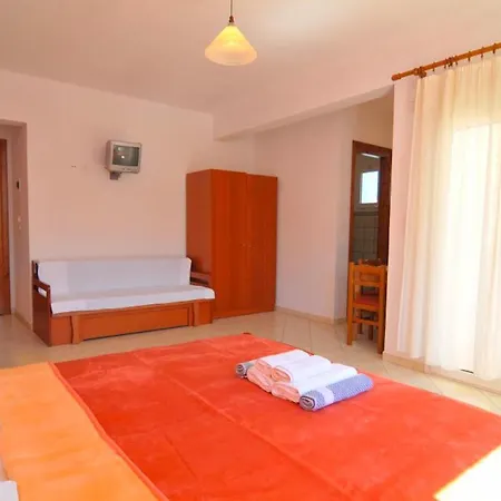Room In Studio - Hotel Georgia - Charming Hotel In Golden Beach In Thassos Island *